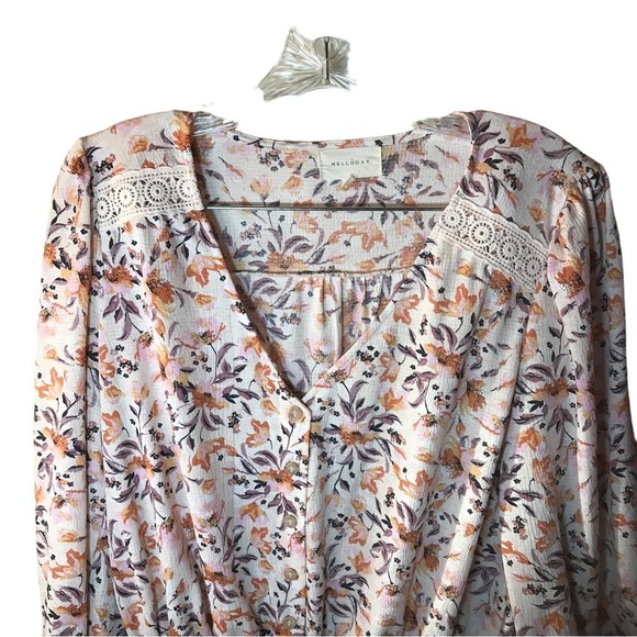 Melloday women’s V-neck floral popover peasant blouse size M 3/4 sleeve - Picture 2 of 9